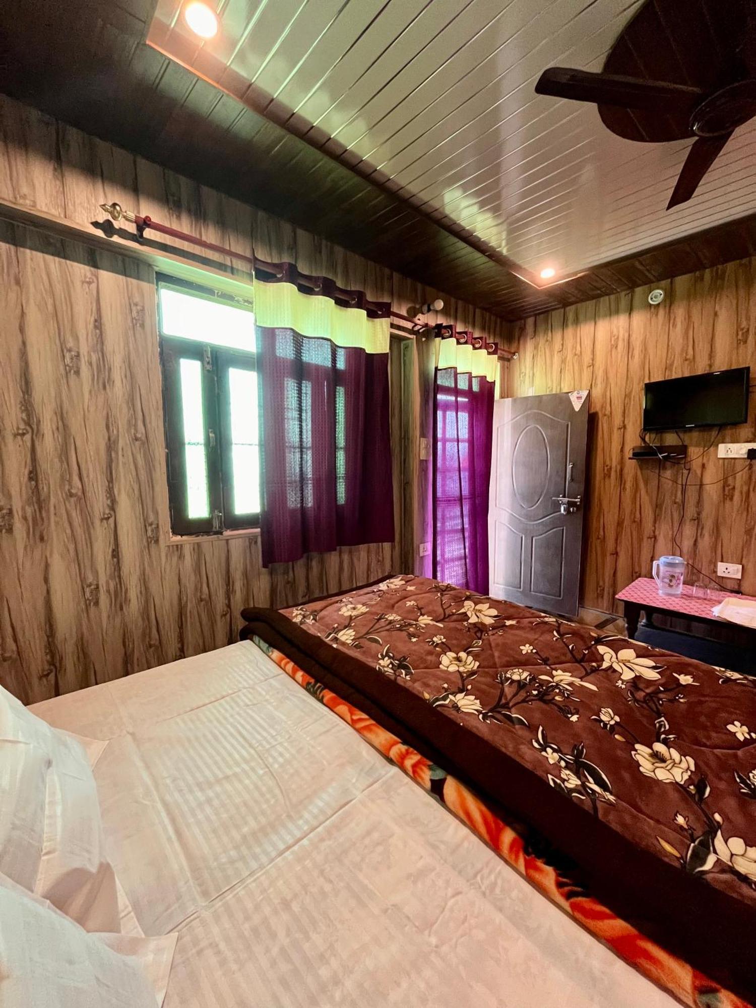 Astha Guest House Gopeshwar Εξωτερικό φωτογραφία