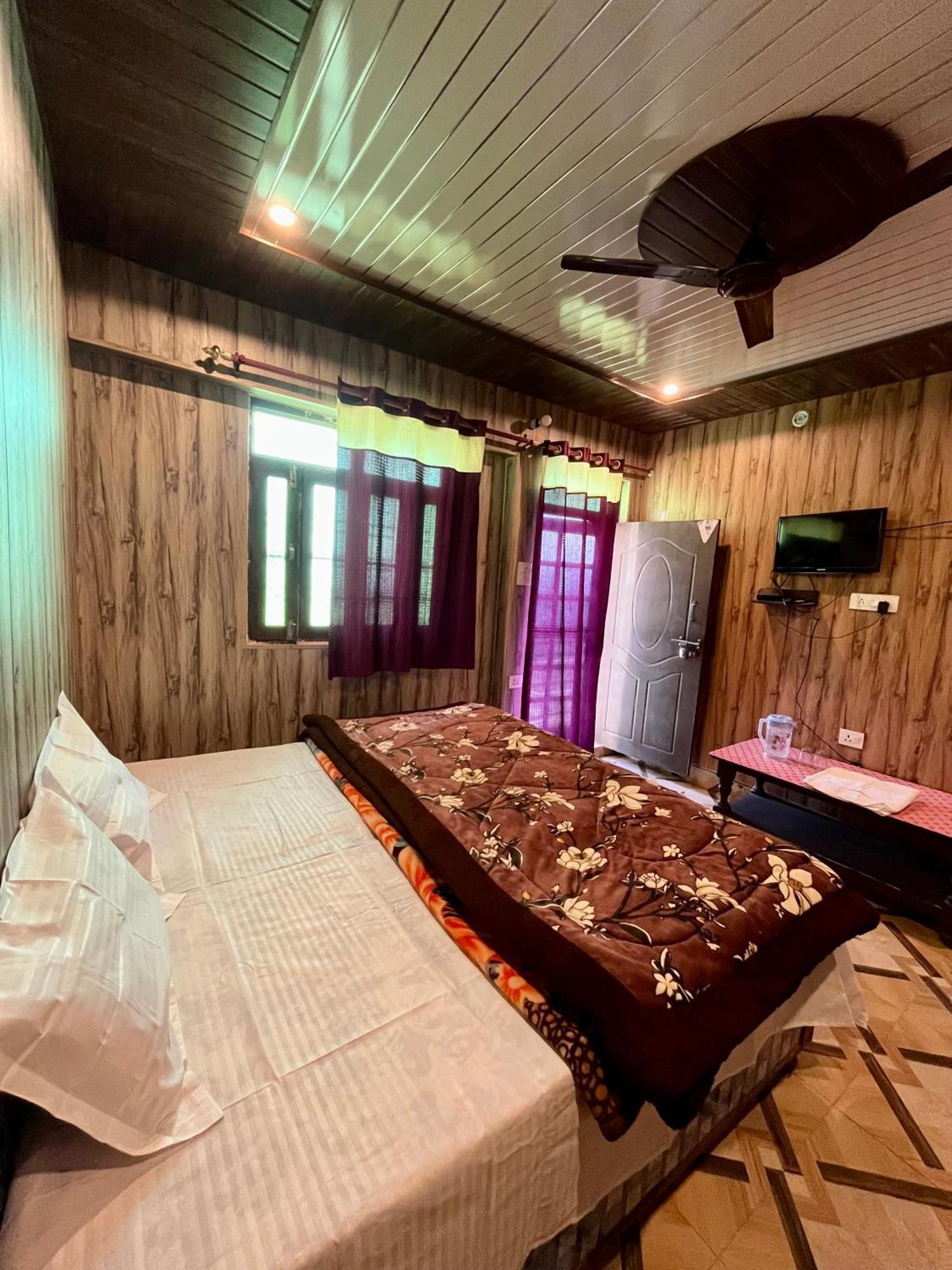 Astha Guest House Gopeshwar Εξωτερικό φωτογραφία